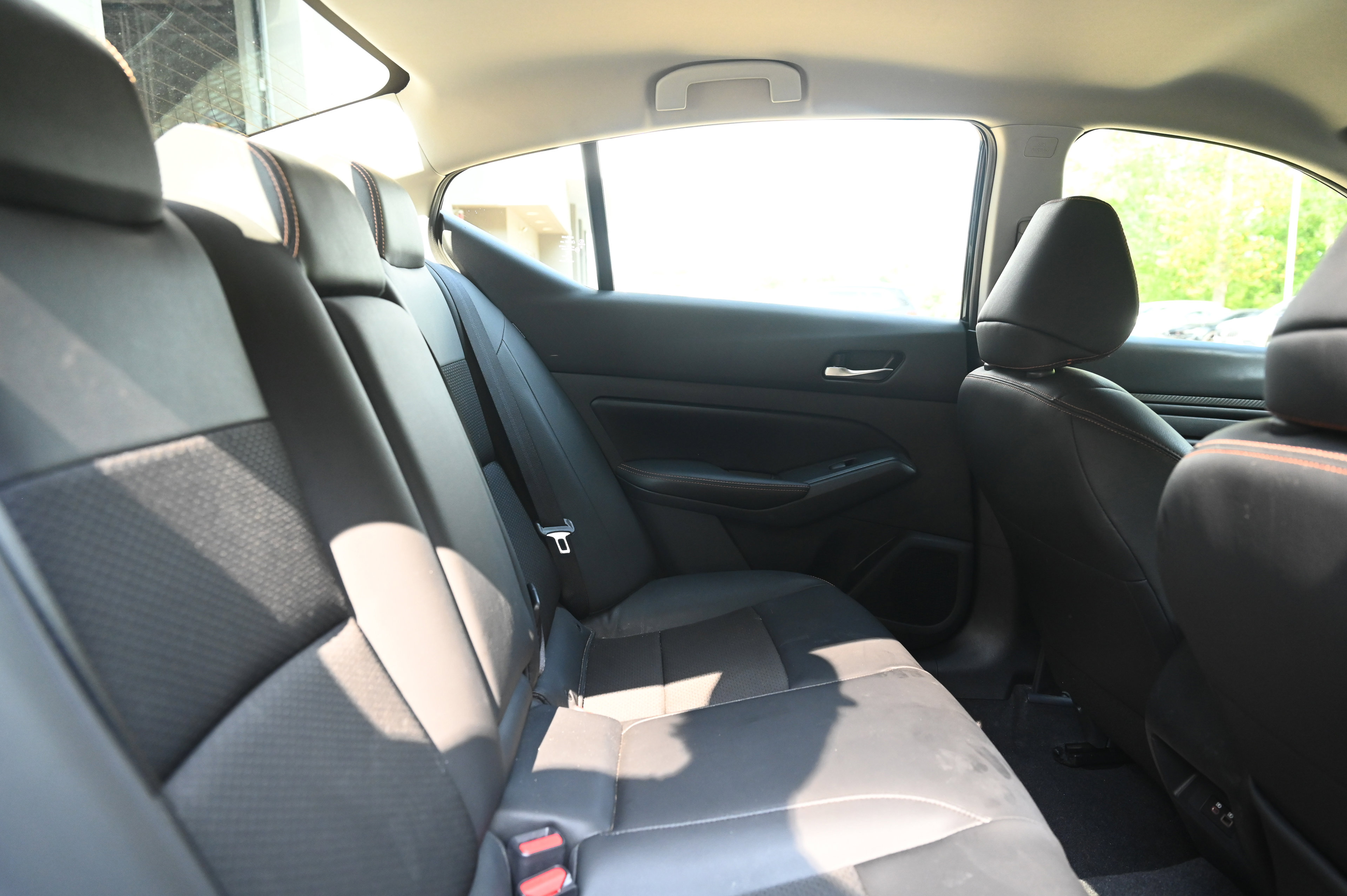 2022 Nissan Altima 2.5 SR photo 25