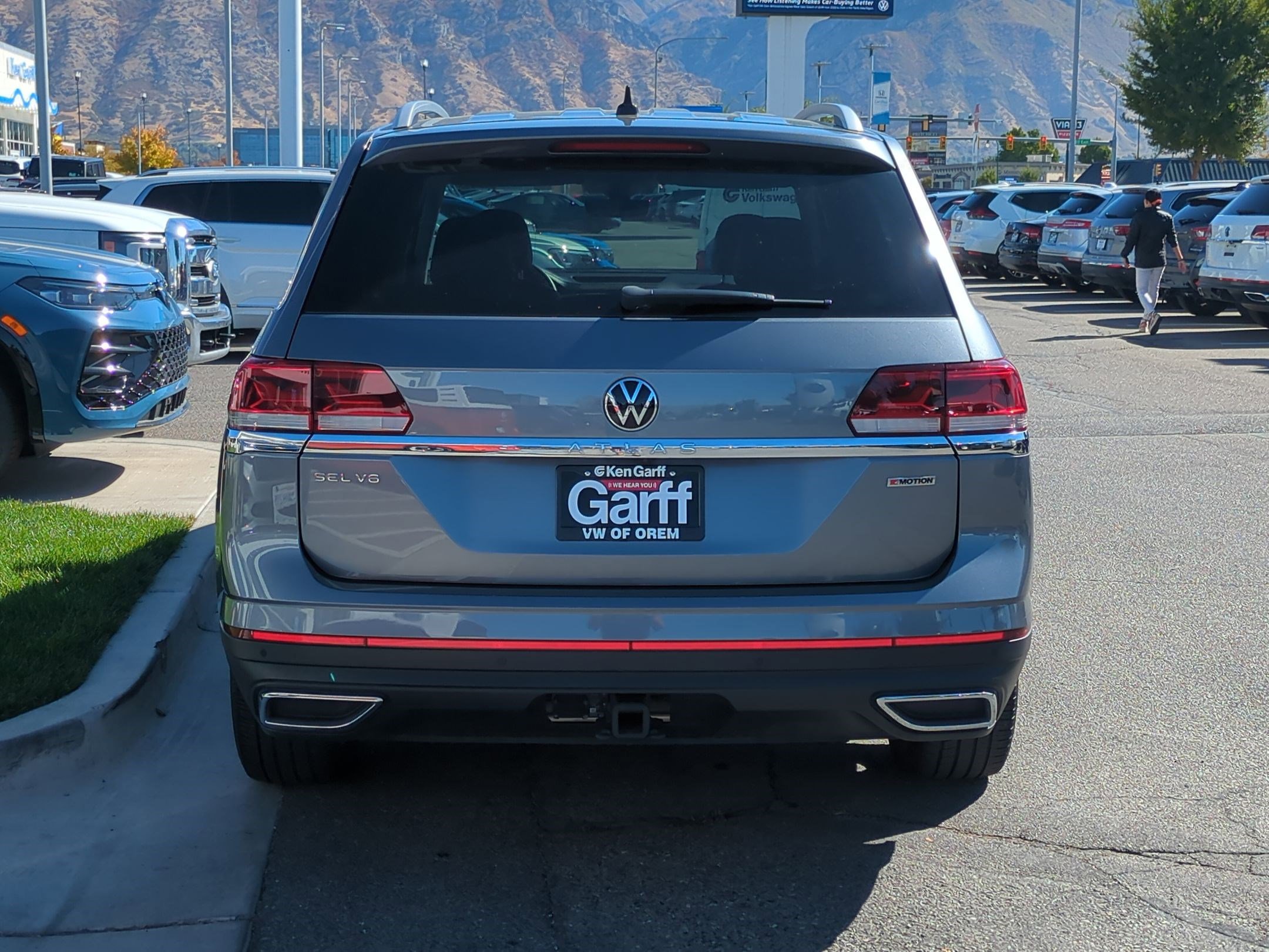 2021 Volkswagen Atlas V6 SEL photo 4