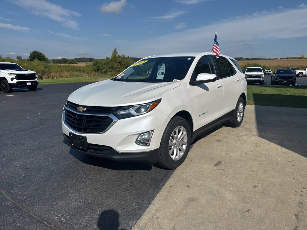 2021 Chevrolet Equinox LT photo 2