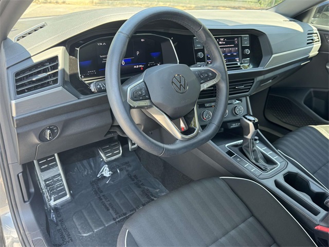 2024 Volkswagen Jetta 1.5T Sport photo 2