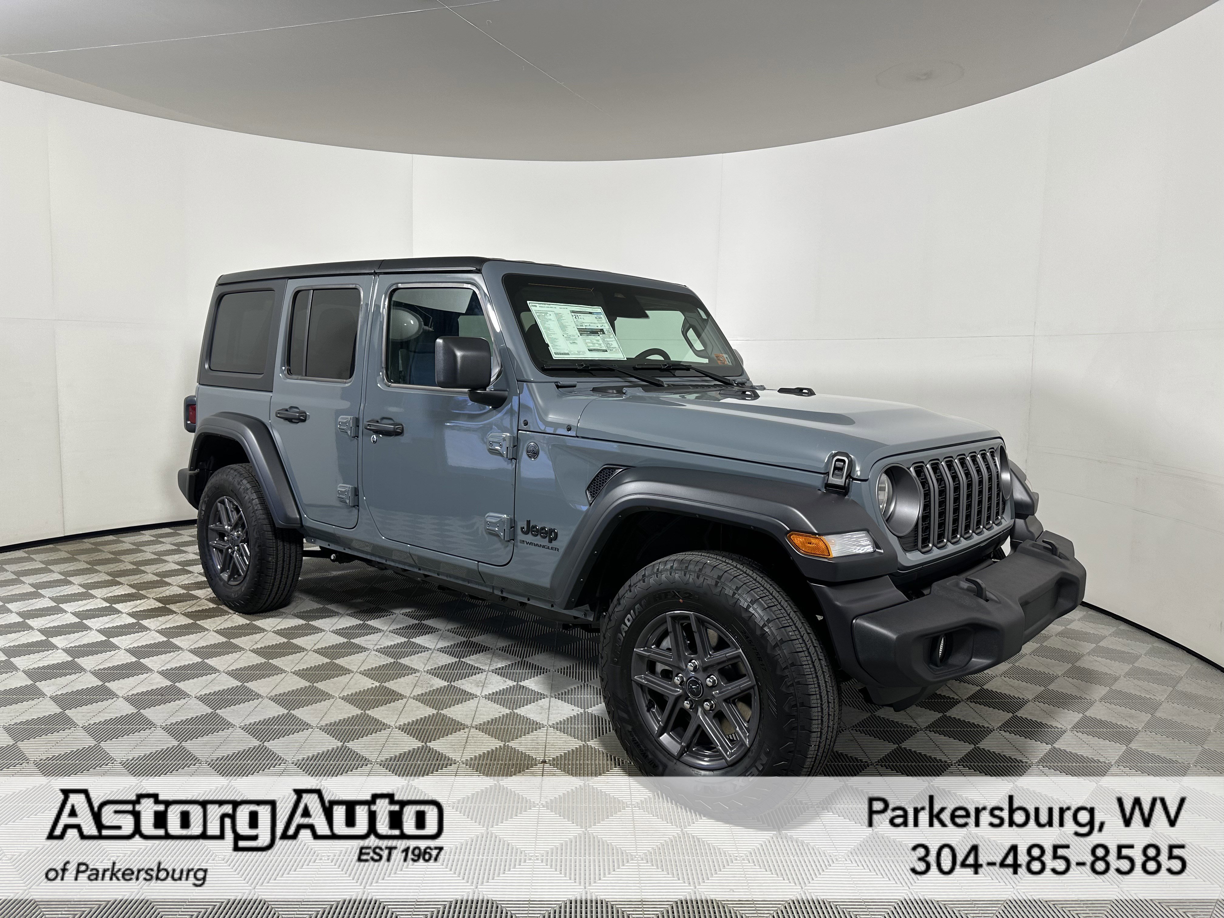 2025 Jeep Wrangler 4-Door Sport S's photo