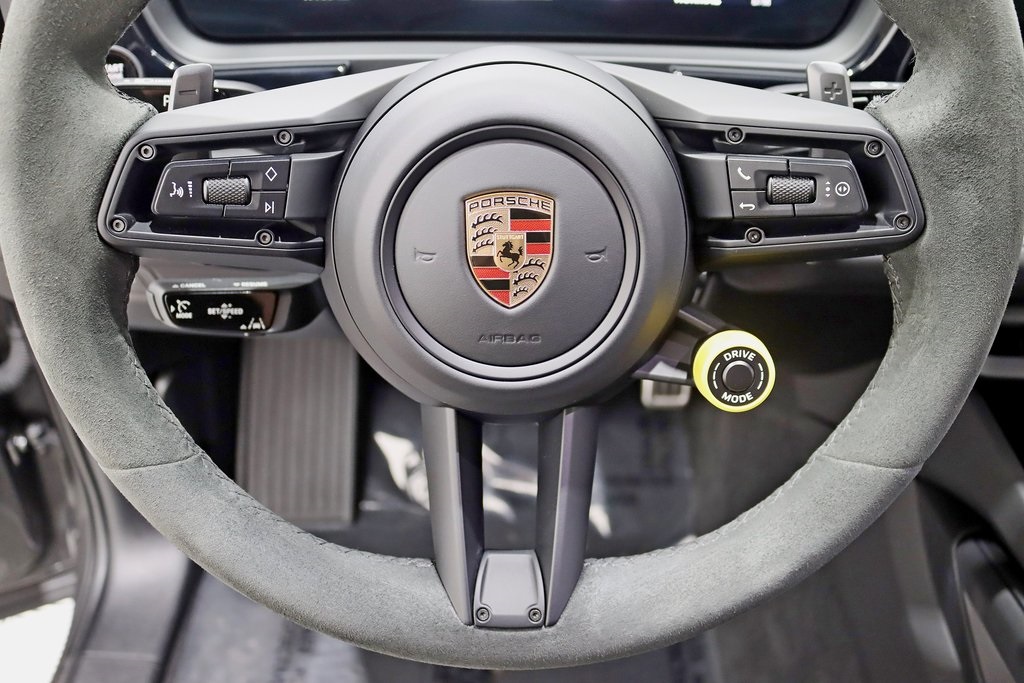 2024 Porsche Cayenne Coupe S photo 16