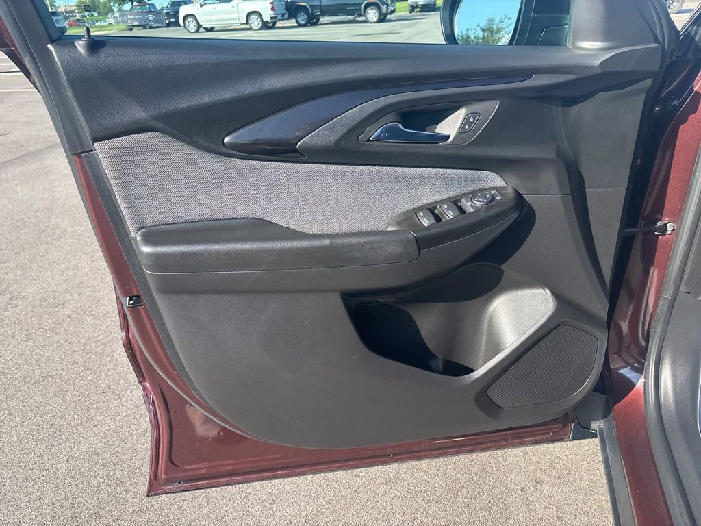 2022 Chevrolet Trailblazer LT photo 14