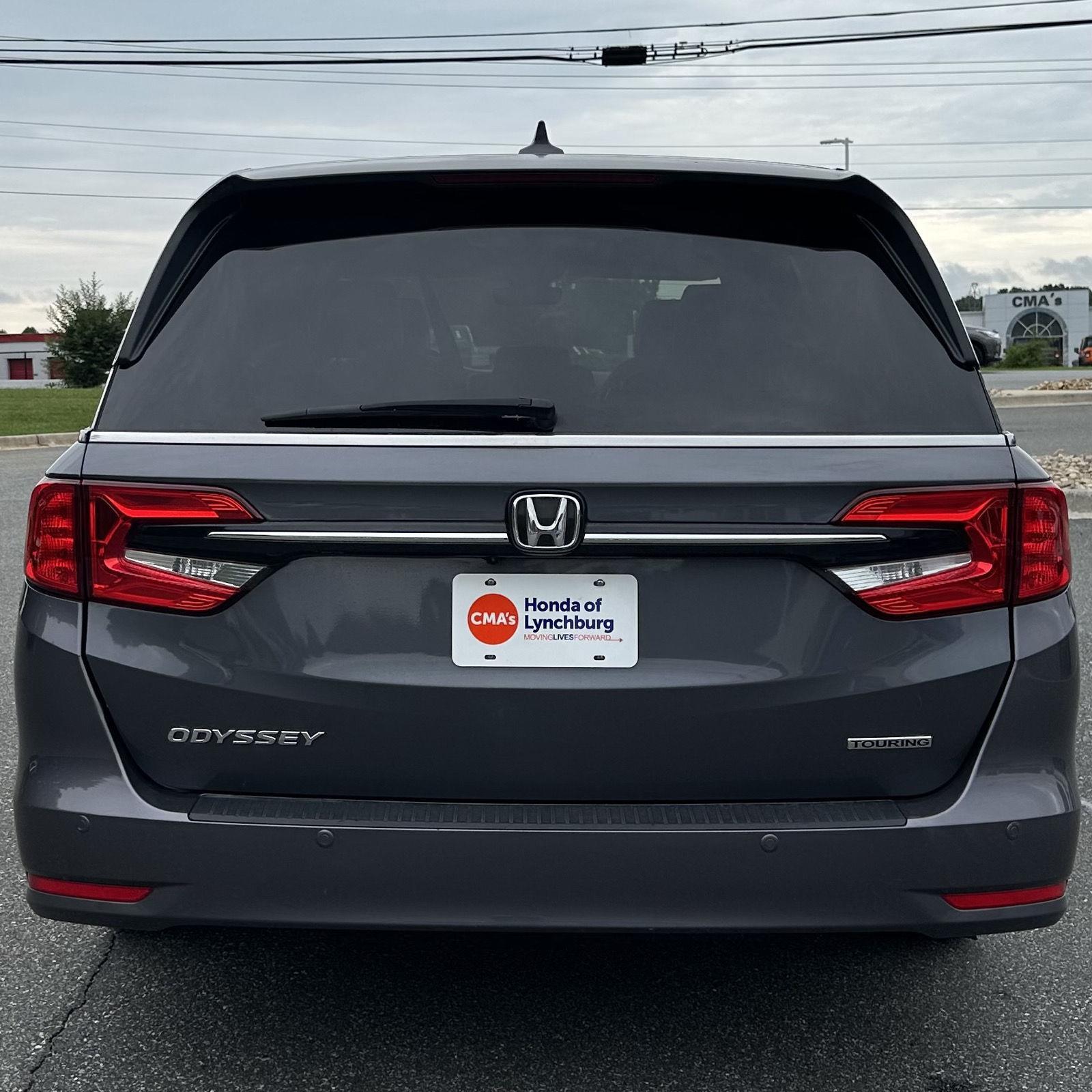 2022 Honda Odyssey Touring photo 4