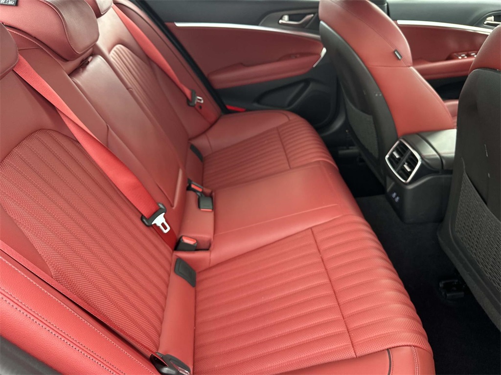 2025 Genesis G70 2.5T photo 16