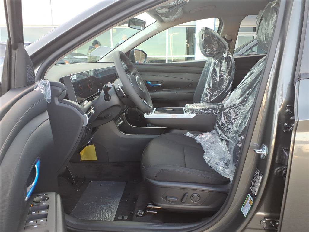 2026 Hyundai Tucson Hybrid SEL photo 3