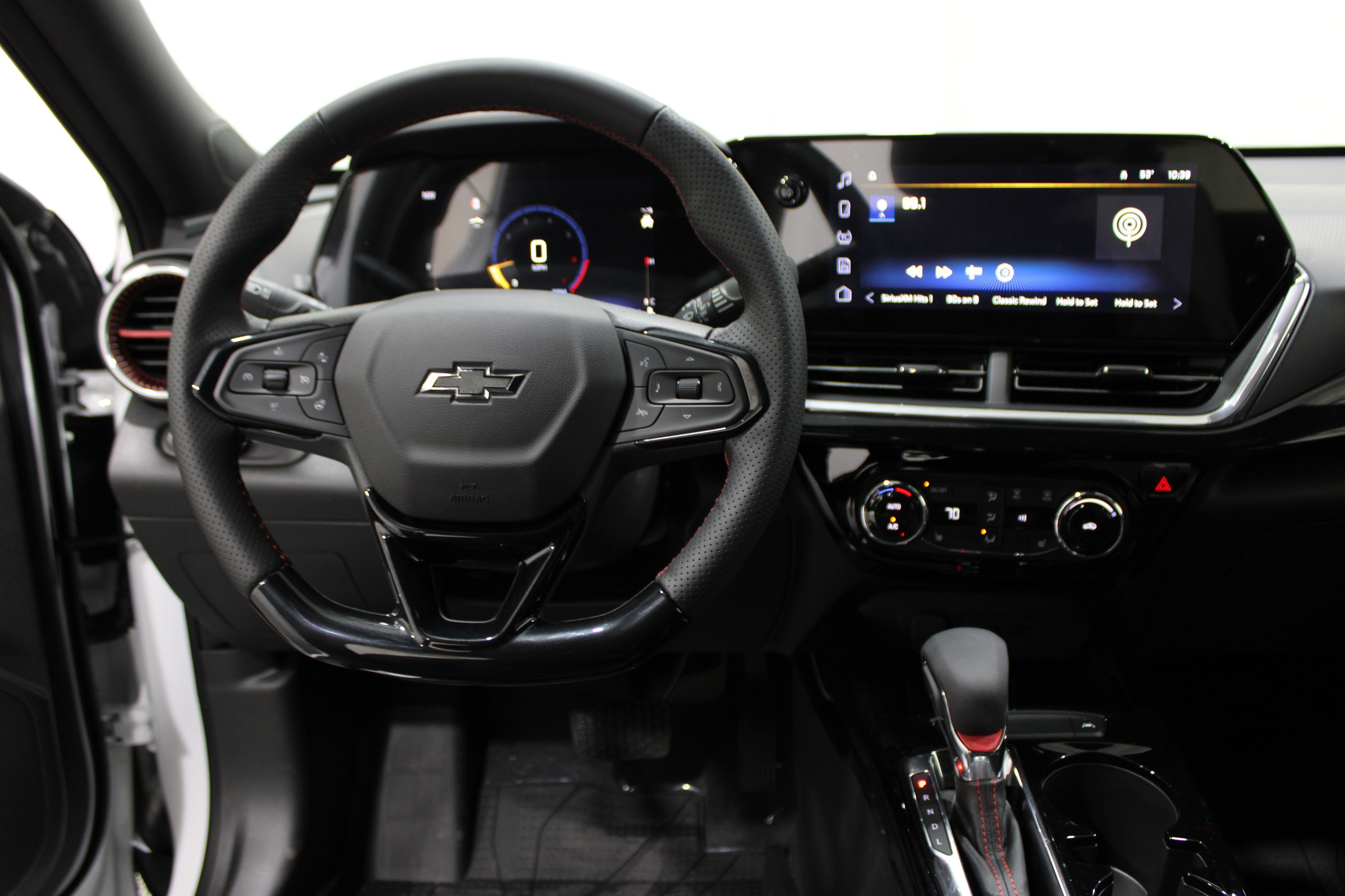 2026 Chevrolet Trax photo 2