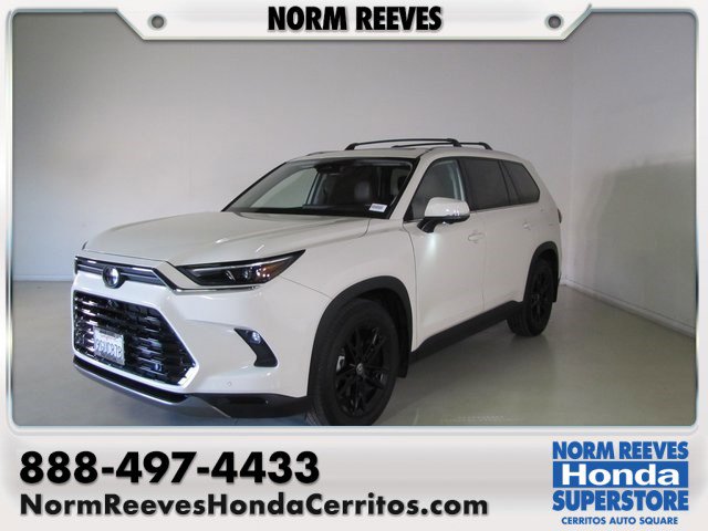 2024 Toyota Grand Highlander Platinum's photo