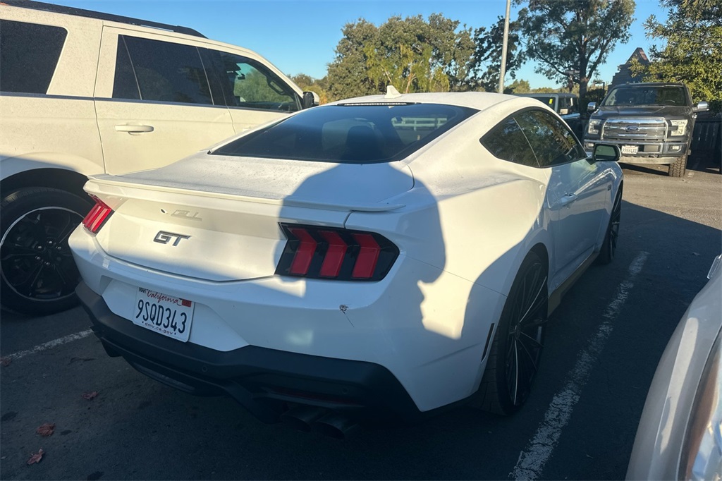 2025 Ford Mustang GT Premium photo 2