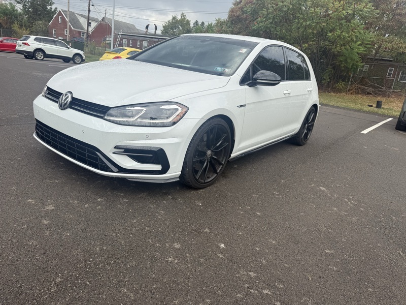 2019 Volkswagen Golf R 4Motion photo 2