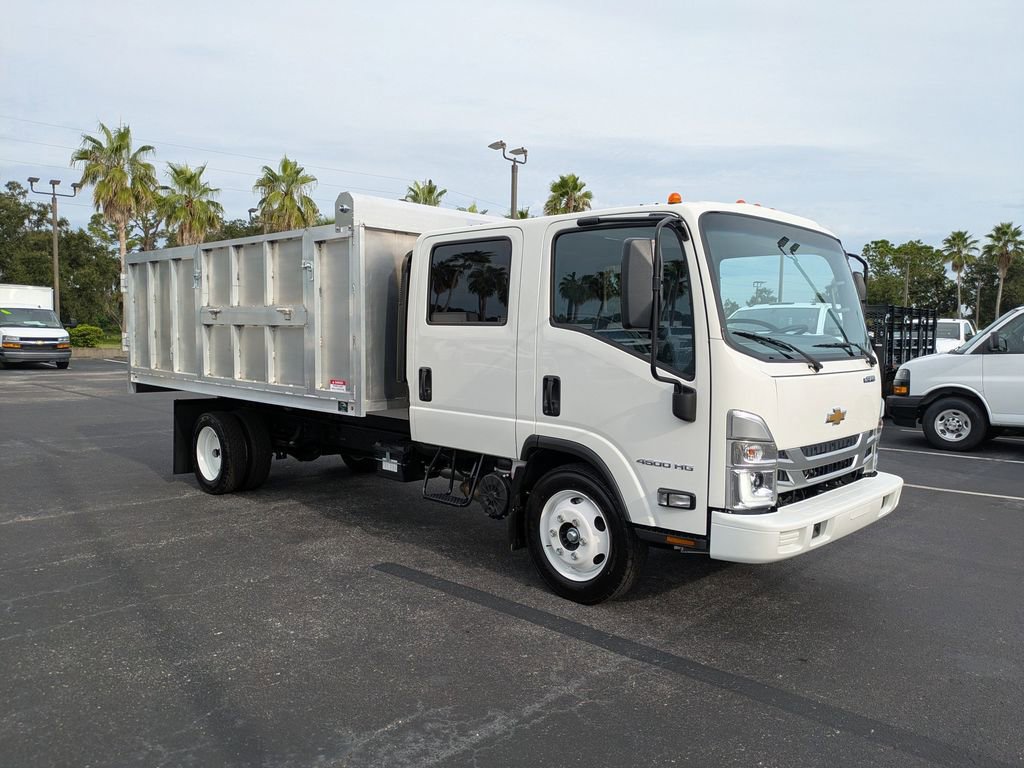 2025 Chevrolet Silverado 4500HD photo 2