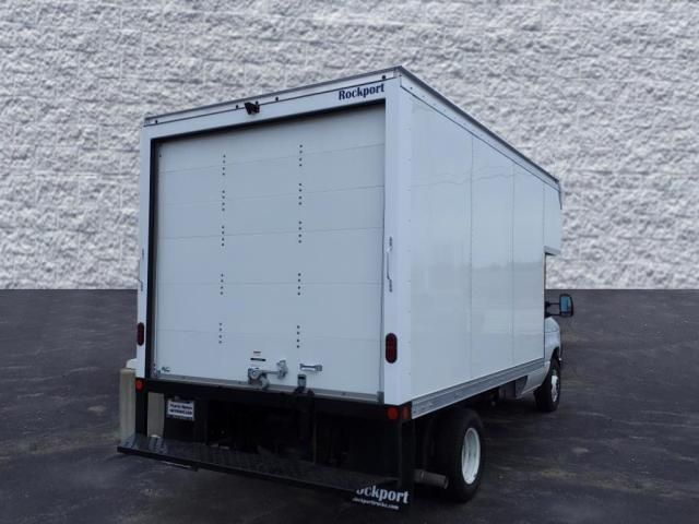 2024 Ford E-350 photo 3