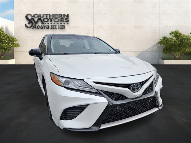 2019 Toyota Camry XSE V6 photo 4