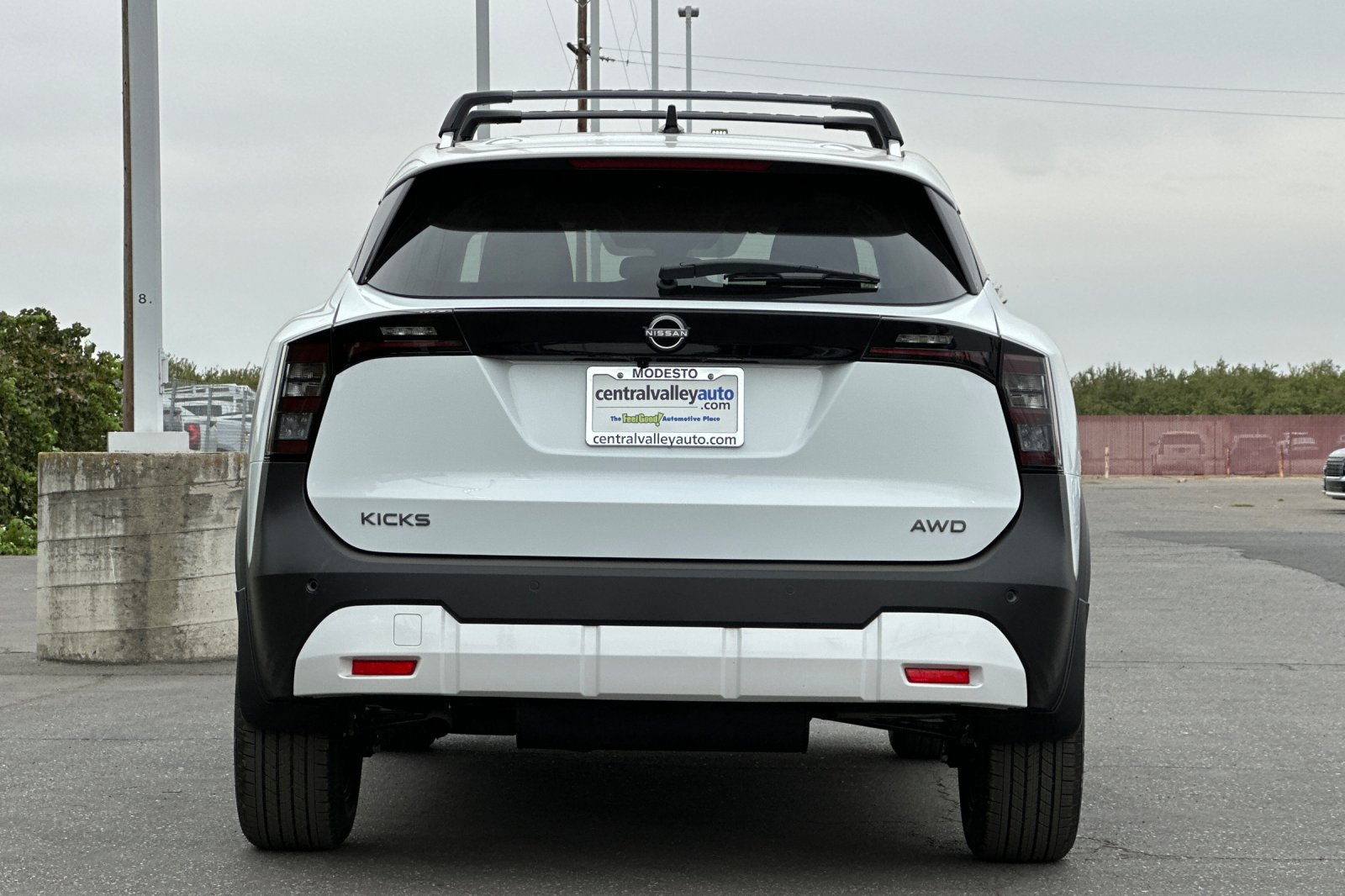 2026 Nissan Kicks SV photo 4