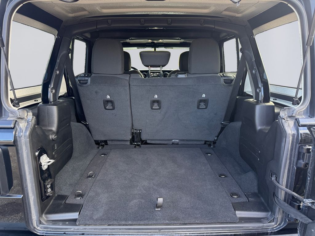 2022 Jeep Wrangler Unlimited Sport Altitude photo 19
