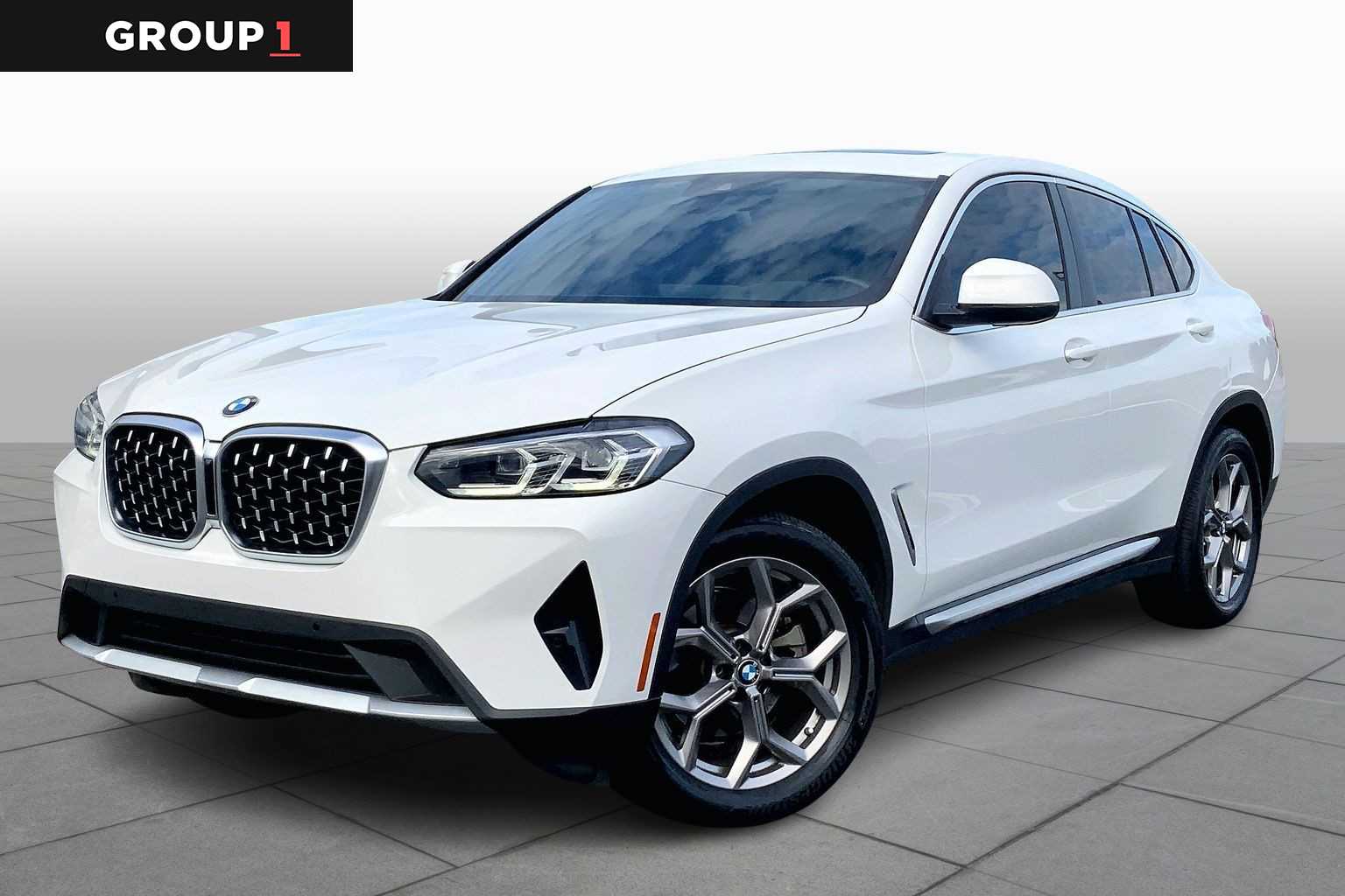 2022 BMW X4 30i's photo