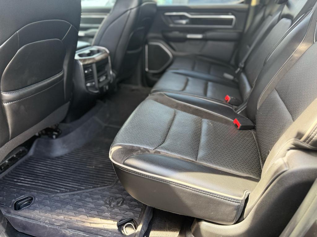 2019 Ram 1500 Laramie photo 4