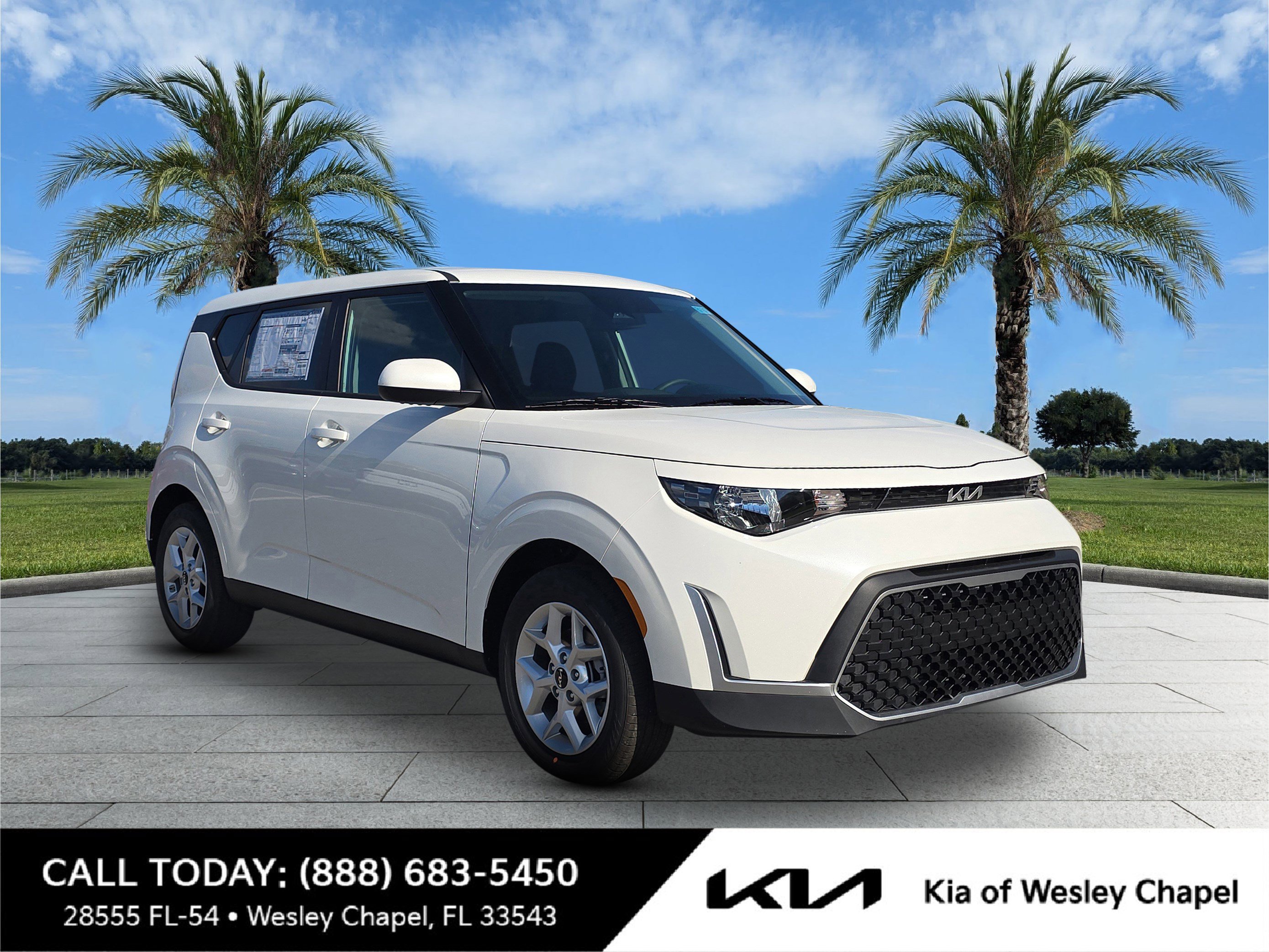 2025 Kia Soul LX's photo