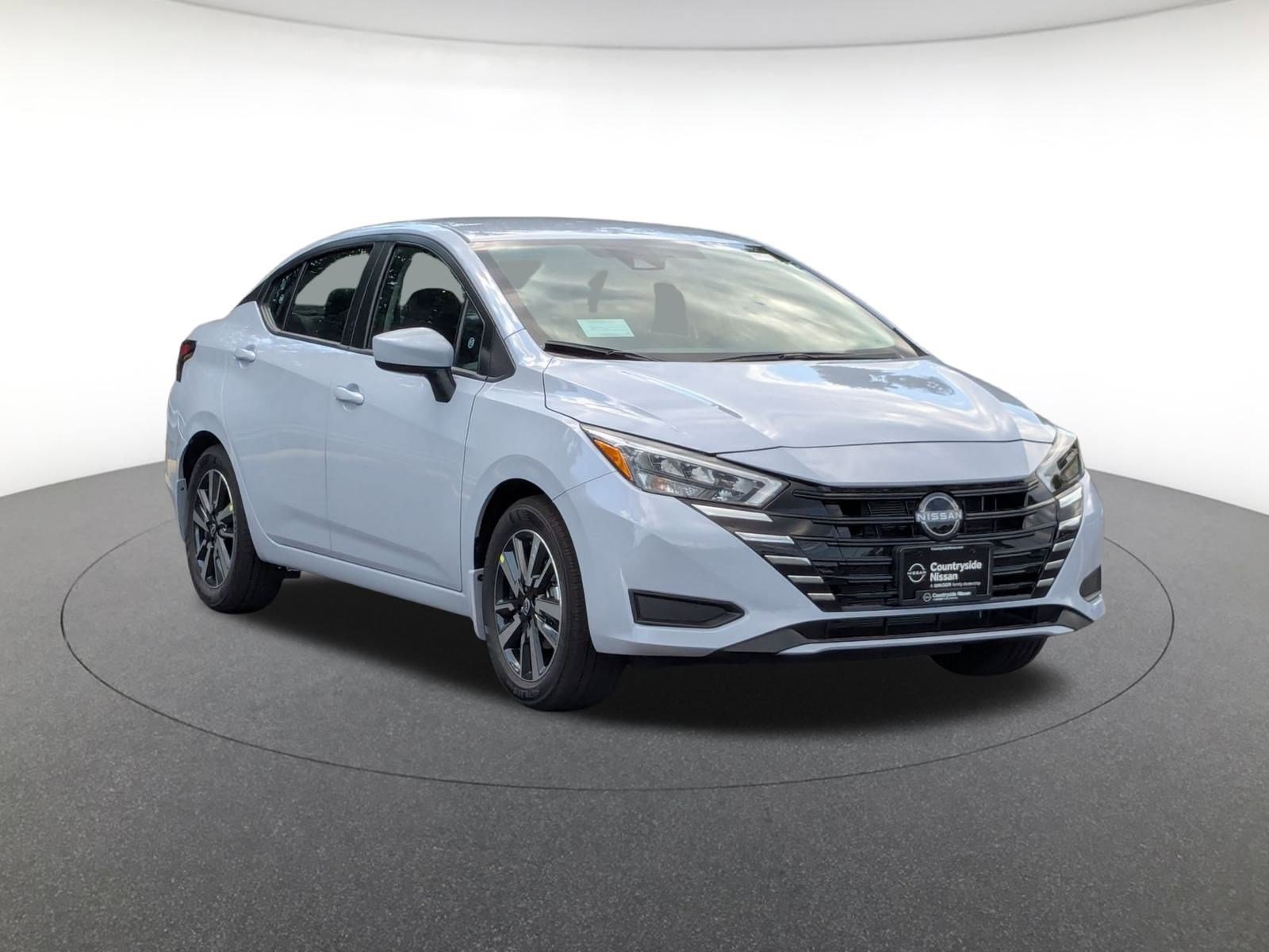 2025 Nissan Versa SV photo 3