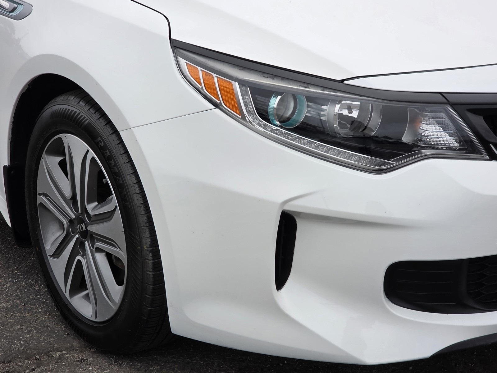 2017 Kia Optima Hybrid EX photo 9