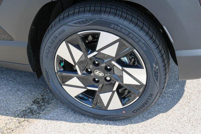 New 2025 Black Hyundai SEL Convenience FWD image 5