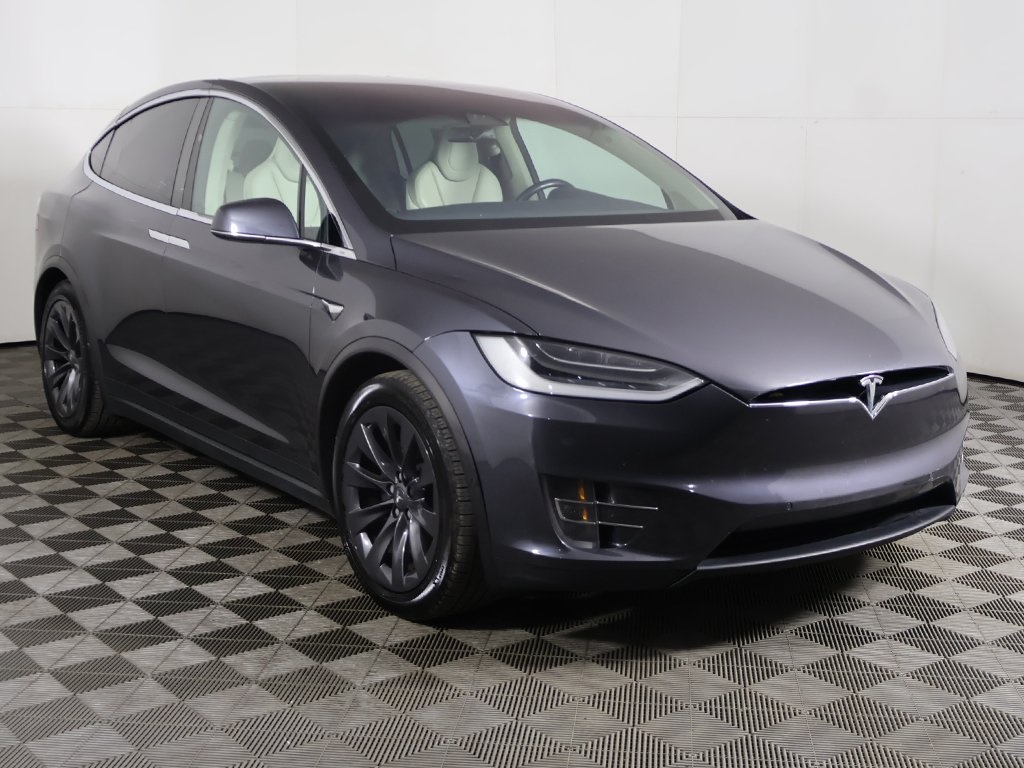 Used 2018 Tesla Model X 100D with VIN 5YJXCAE22JF121959 for sale in Parma, OH