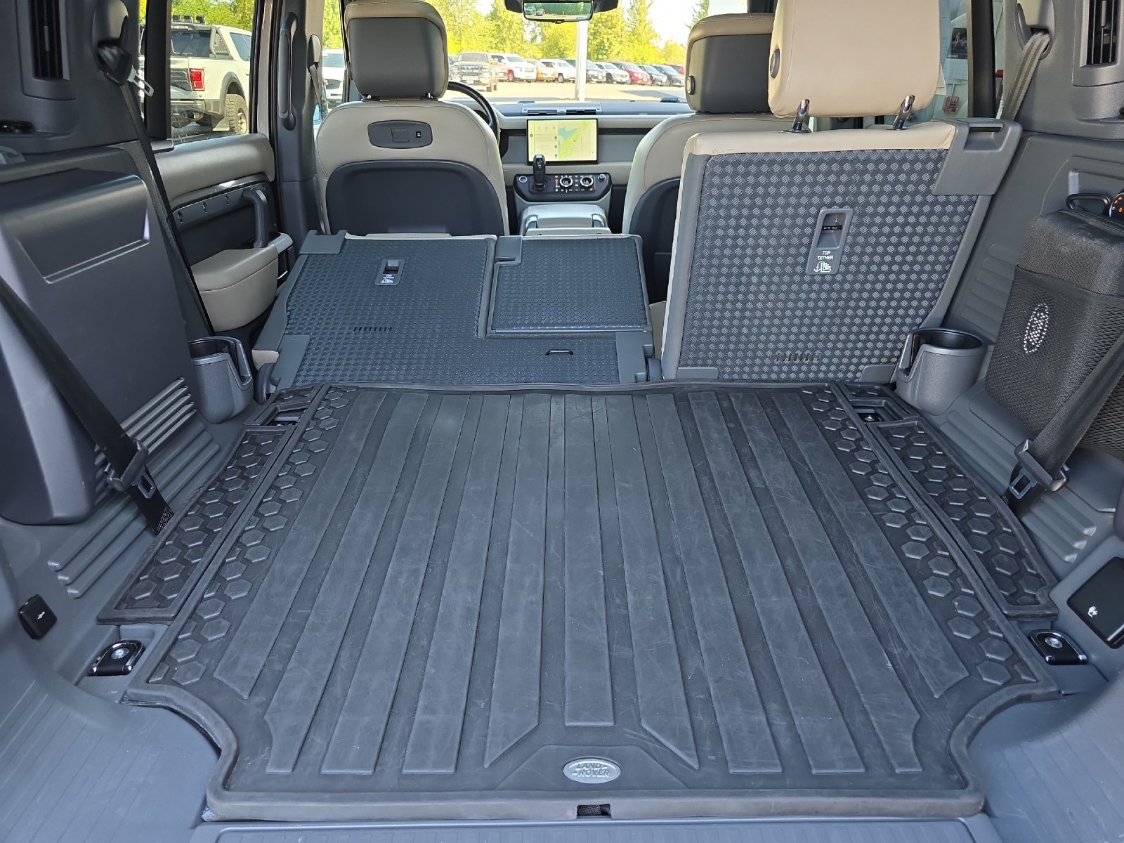 2022 Land Rover Defender 110 XS Edition photo 13