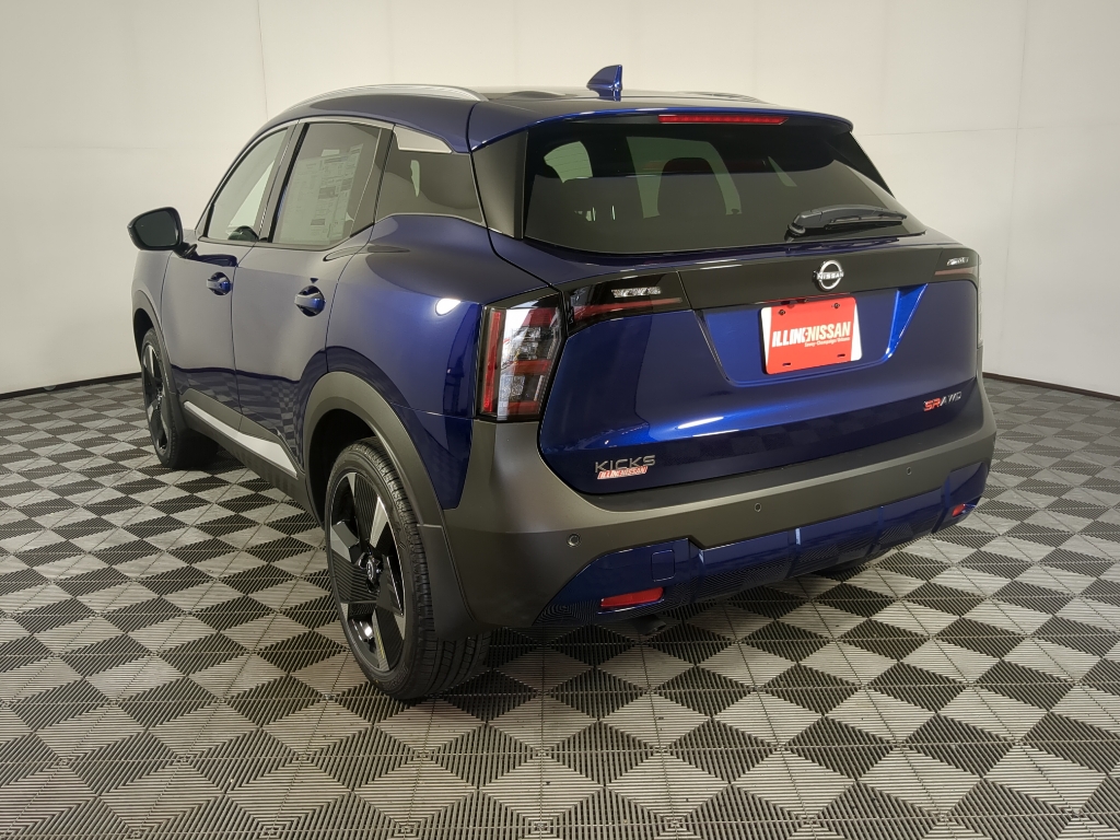 2025 Nissan Kicks SR photo 4