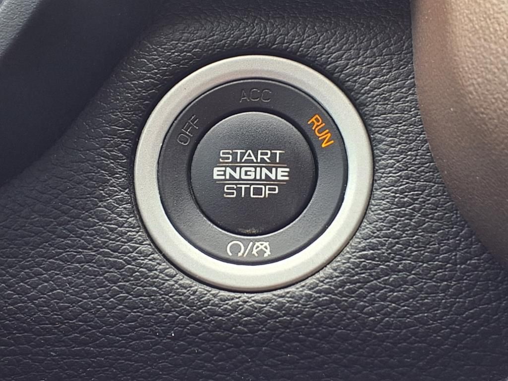 2020 Ram 1500 Laramie photo 15