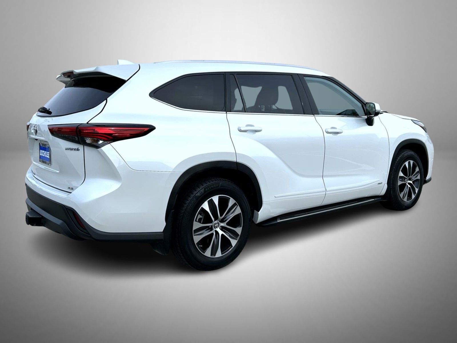 2022 Toyota Highlander Hybrid XLE photo 5