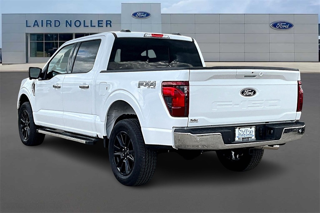 2025 Ford F-150 XLT photo 3