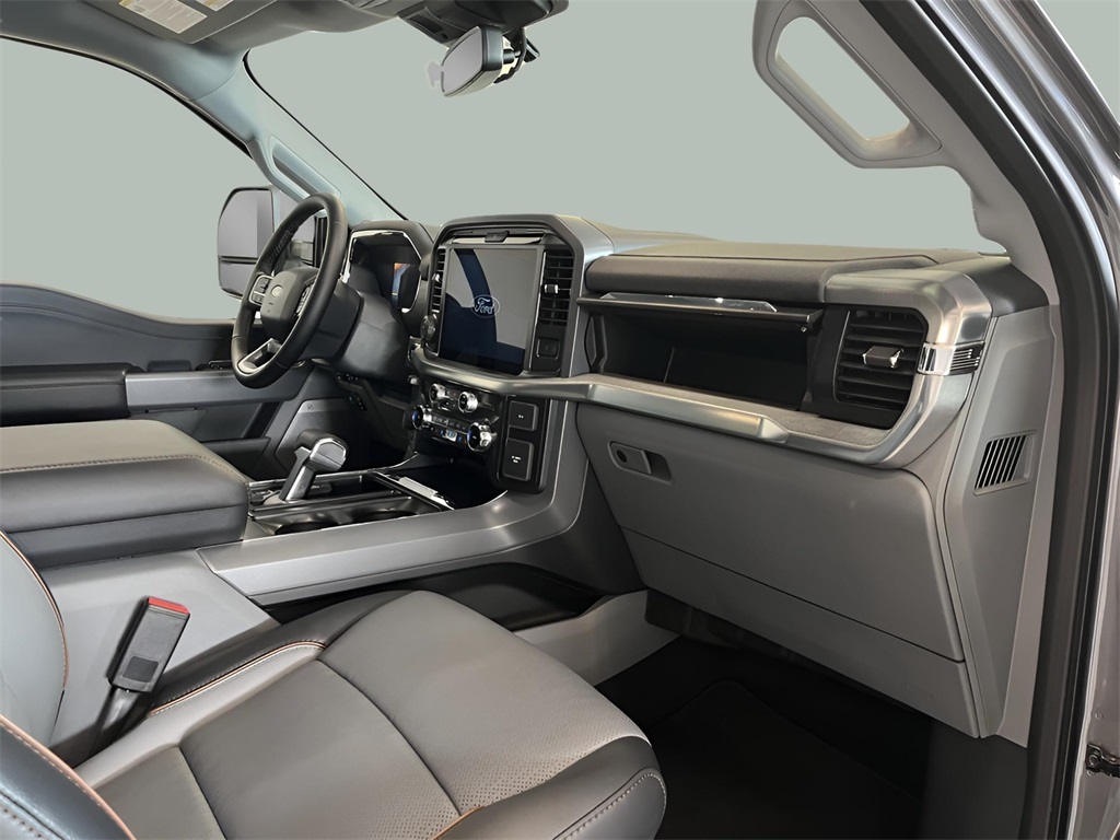 2025 Ford F-150 Lariat photo 22