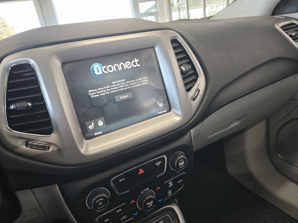 2018 Jeep Compass Latitude photo 27