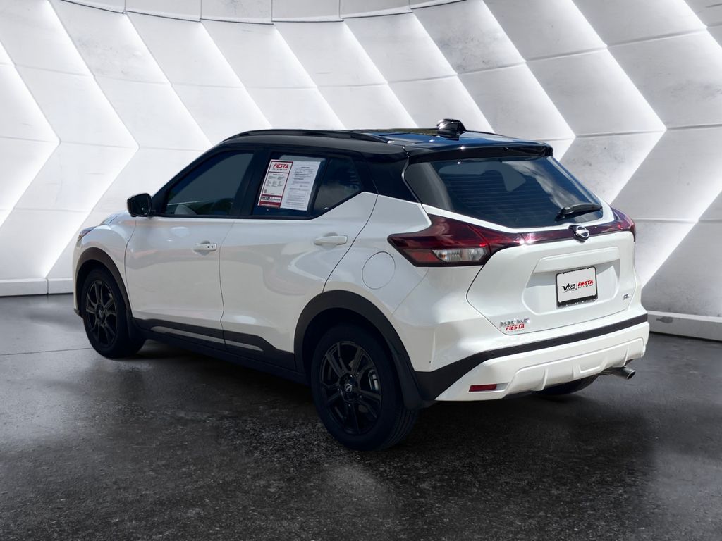2023 Nissan Kicks SR photo 6