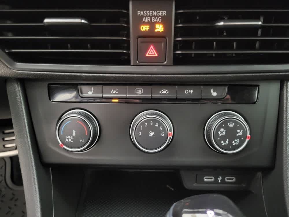2024 Volkswagen Jetta 1.5T Sport photo 25