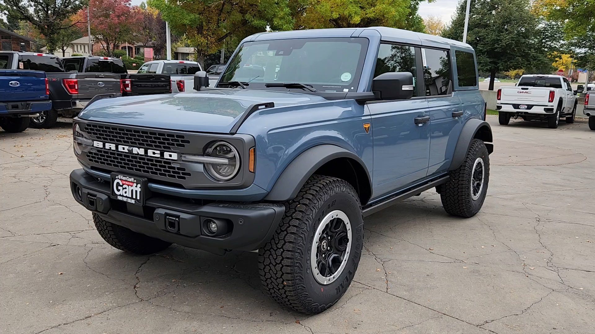 2025 Ford Bronco Badlands photo 2