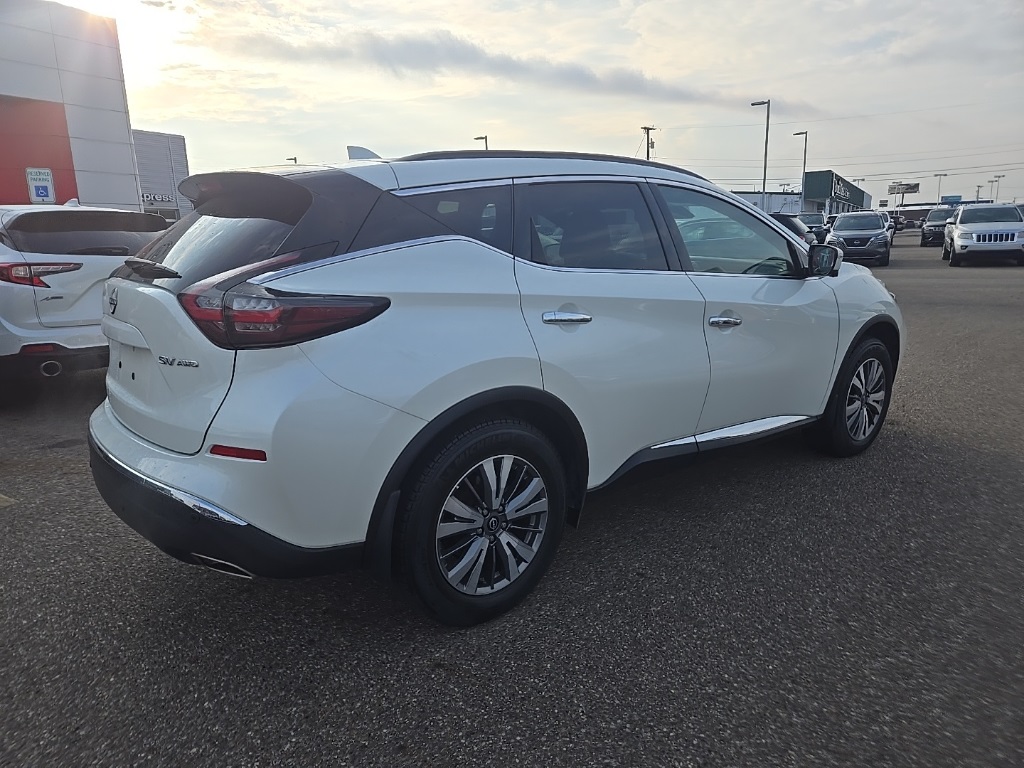 2023 Nissan Murano SV photo 2