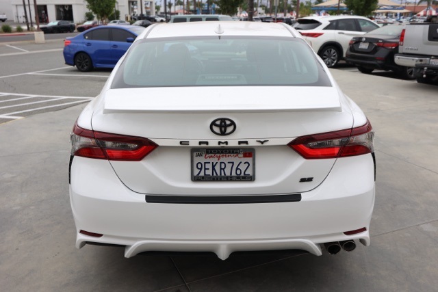 2023 Toyota Camry SE photo 4