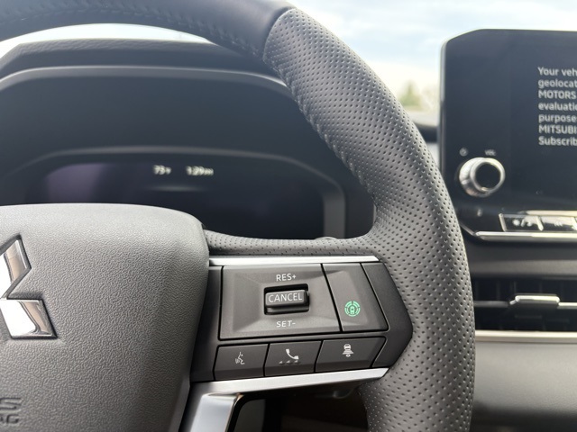 2025 Mitsubishi Outlander PHEV SE photo 19