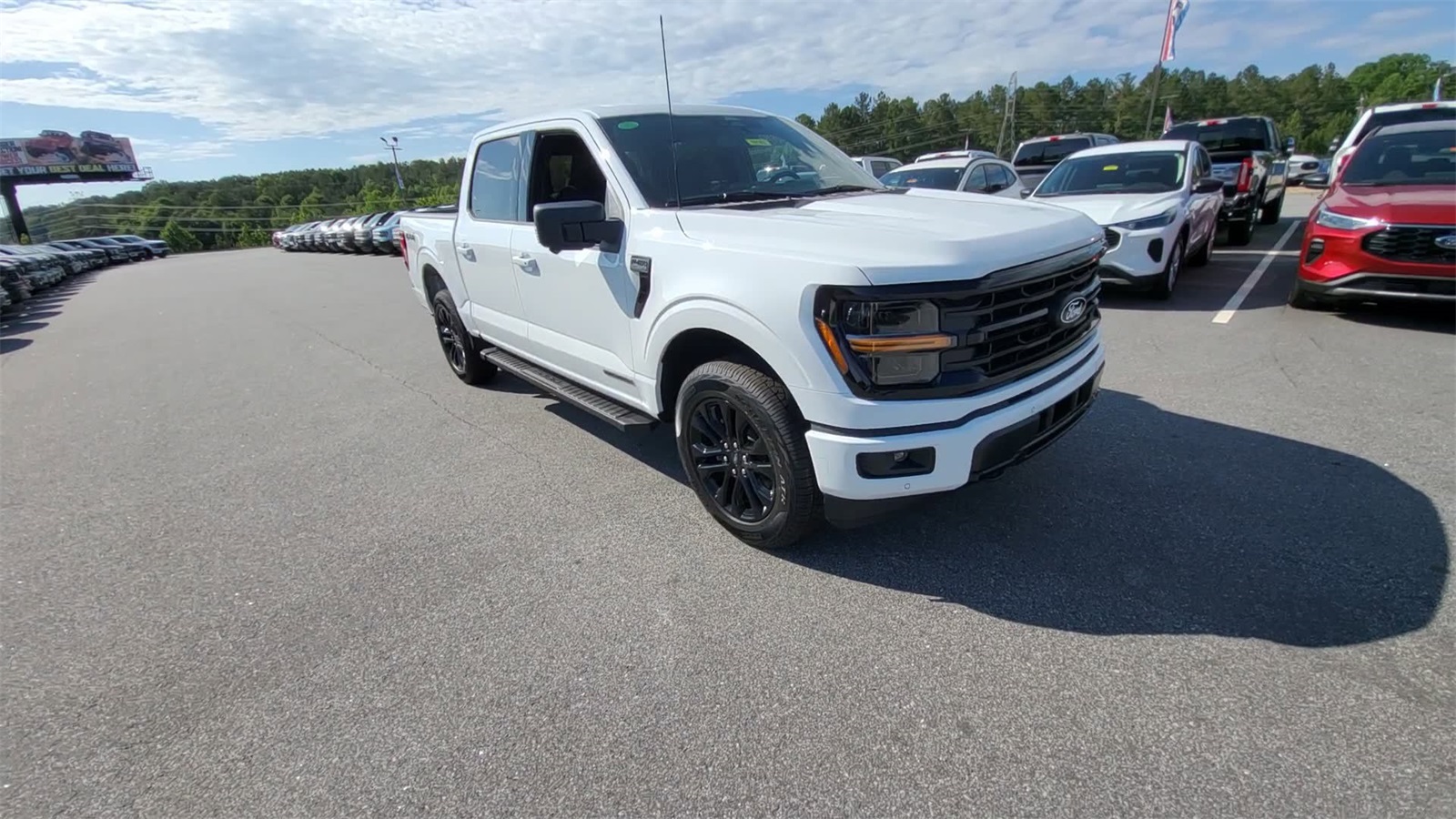 2025 Ford F-150 XLT photo 3
