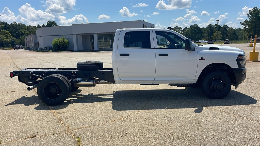 2025 Ram 3500 Tradesman photo 7
