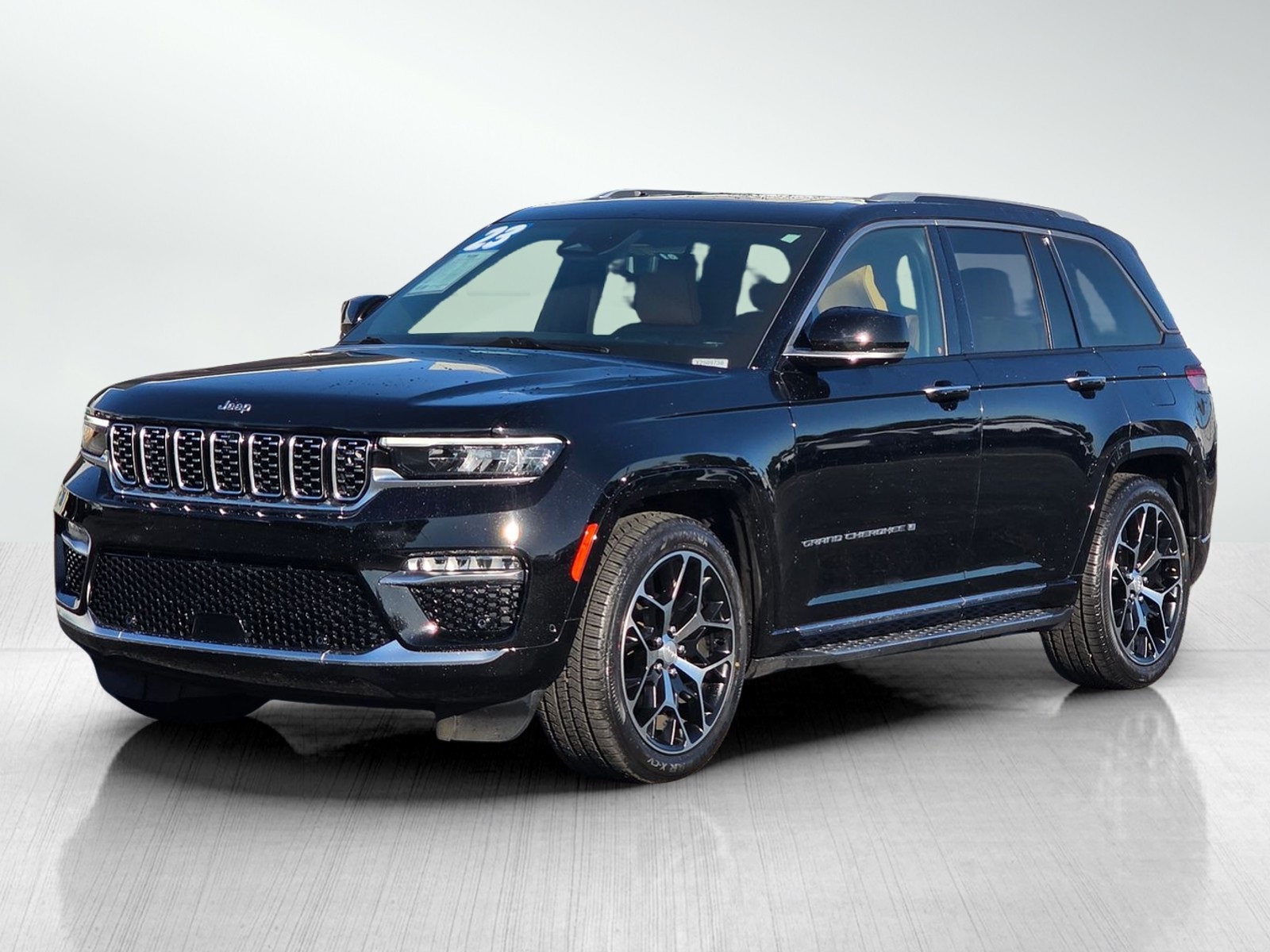 2023 Jeep Grand Cherokee Summit Reserve photo 2