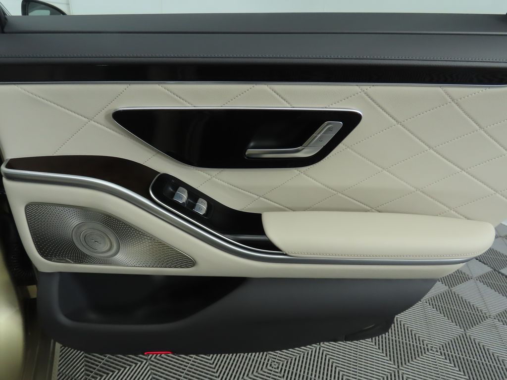 2026 Mercedes Benz S 580 4MATIC photo 26