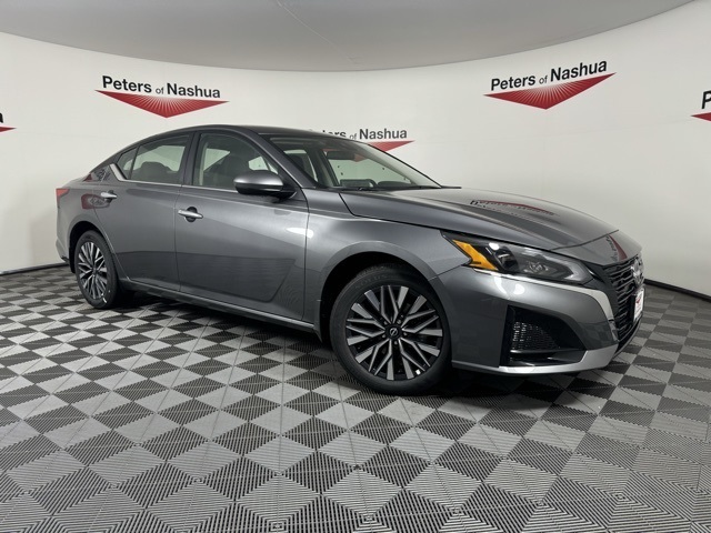 2025 Nissan Altima SV's photo