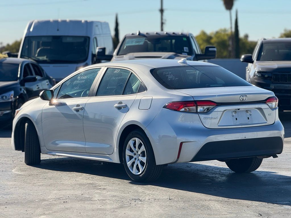 Used 2024 Toyota Corolla LE with VIN 5YFB4MDE5RP162235 for sale in Kansas City