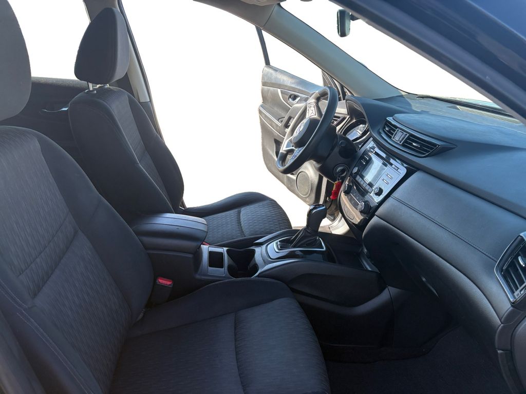 2017 Nissan Rogue S photo 14