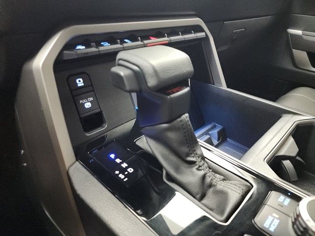 2022 Toyota Tundra SR5 CrewMax photo 21