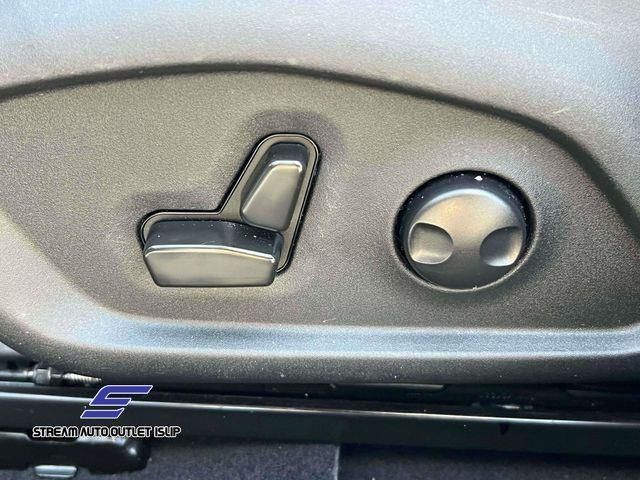 2022 Jeep Compass Latitude Lux photo 18