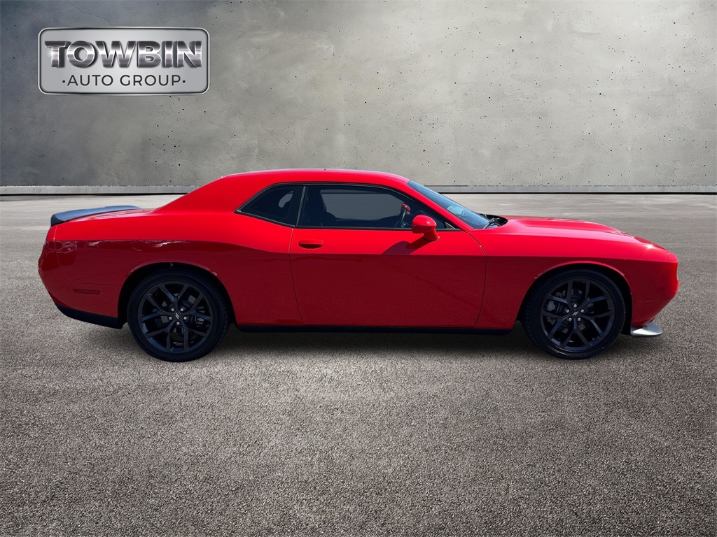 2023 Dodge Challenger GT photo 3