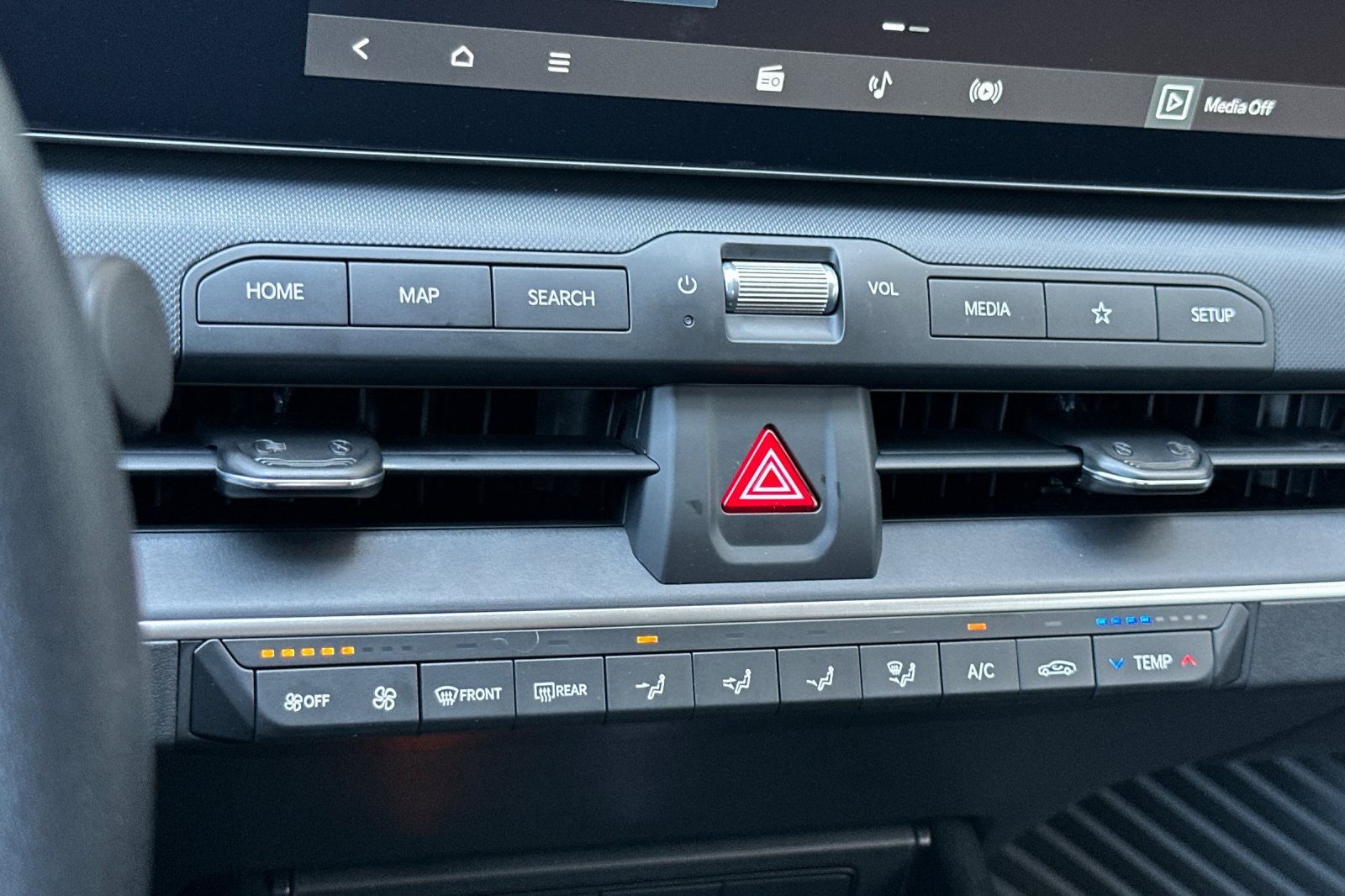 2025 Kia K4 LXS photo 15